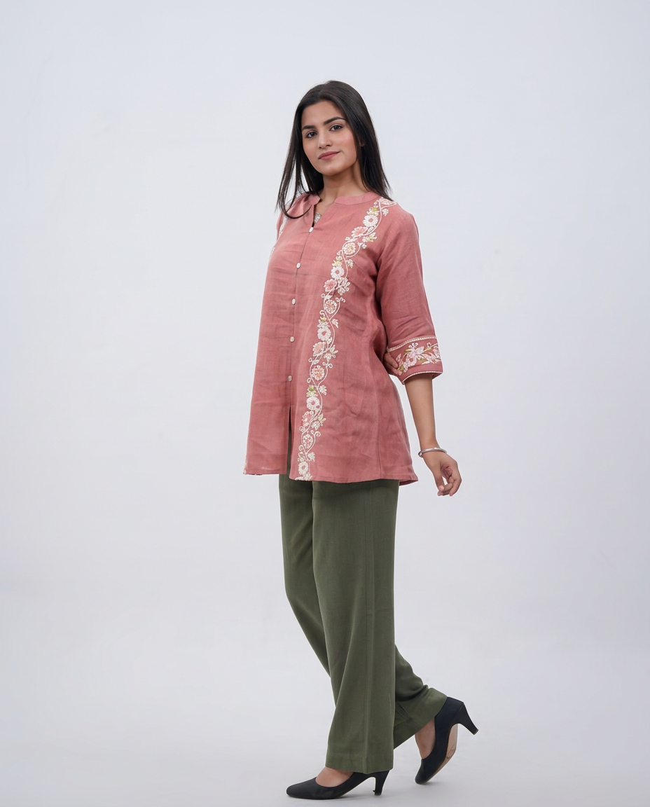 Elegant Onion-Base Linen Top